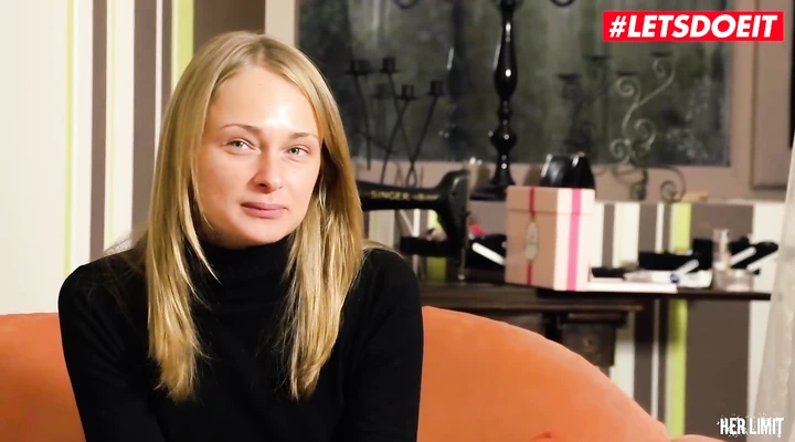 Шлюха отдалась в анал жаждущему самцу